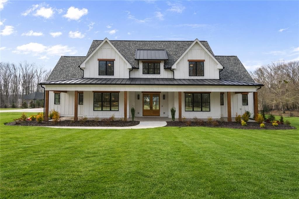 9220 Waldrip Road, Gainesville, GA 30506 — most recent listing photo