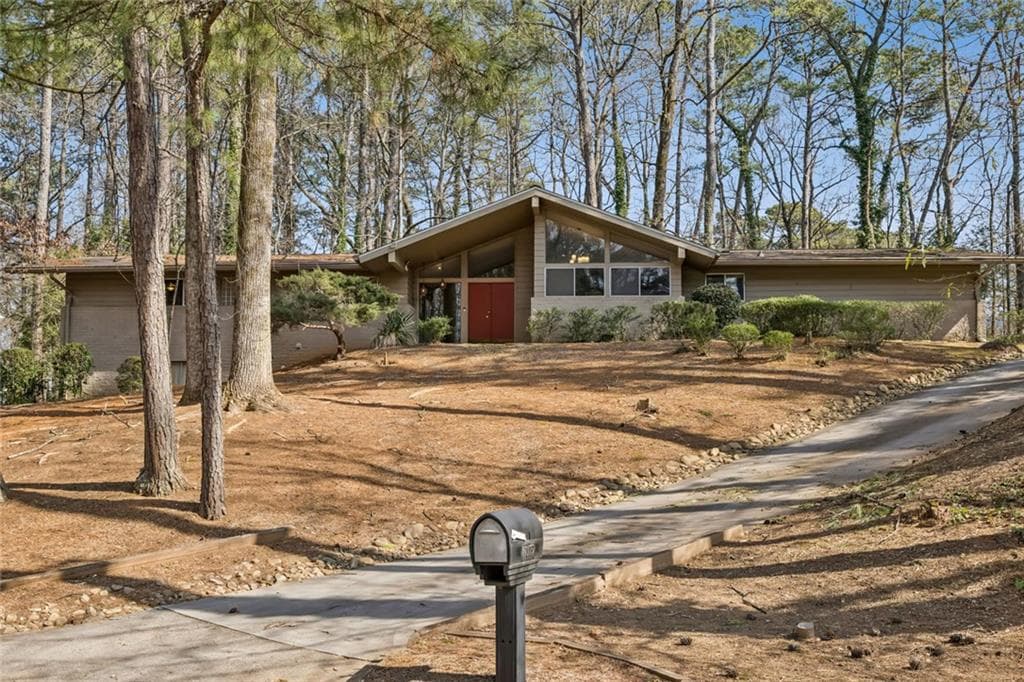 3 bedroom, 4 bathroom, 2,357 sq ft single family residence sold at 6375 River Overlook Drive, Atlanta, GA 30328
