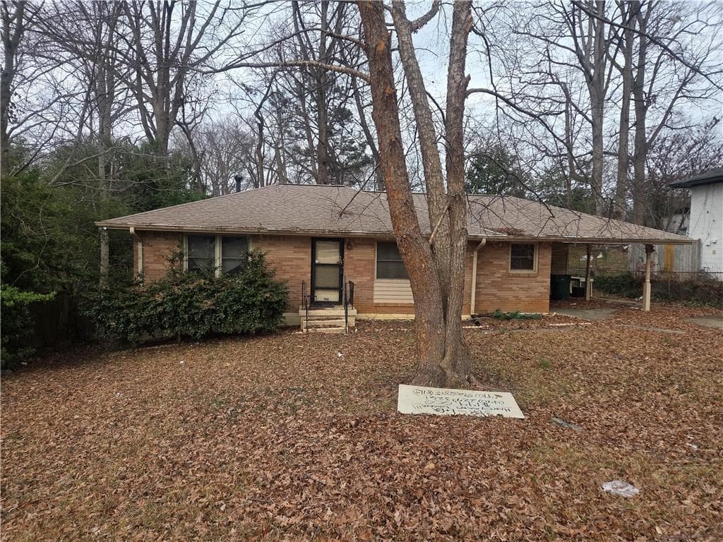 2 bedroom, 1 bathroom, 1,148 sq ft single family residence for sale at 740 Patricia Drive, Forest Park, GA 30297