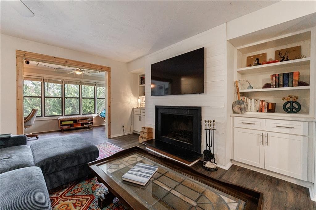 216 River Mill Circle, Roswell, GA 30075 — most recent listing photo