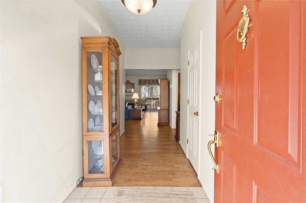 2 bedroom, 4 bathroom, 2,184 sq ft townhouse under contract at 3657 Monticello Commons, Peachtree Corners, GA 30092 — photo 3