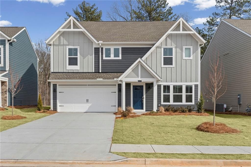 5 bedroom, 3 bathroom, 2,793 sq ft single family residence sold at 847 Crystal Lake Parkway, Hoschton, GA 30548