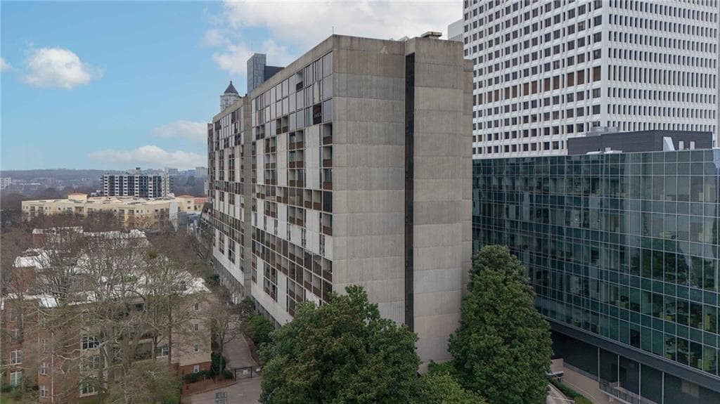 1 bedroom, 1 bathroom, 1,456 sq ft condominium for sale at 147 15th Street 7A, Atlanta, GA 30309 — photo 2