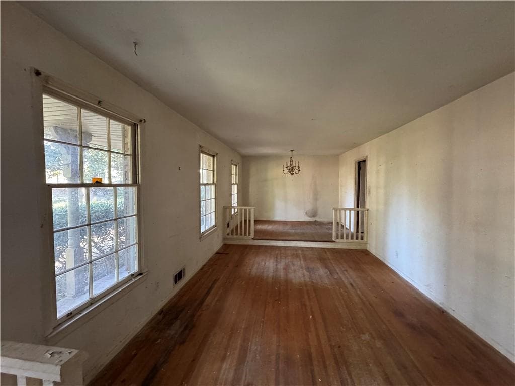 3 bedroom, 3 bathroom, 1,296 sq ft single family residence for sale at 3955 Demooney Road, Atlanta, GA 30349 — photo 7