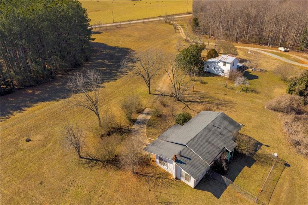 3 bedroom, 1 bathroom, 1 sq ft single family residence under contract at 91 Almetie Drive, Toccoa, GA 30577 — photo 8