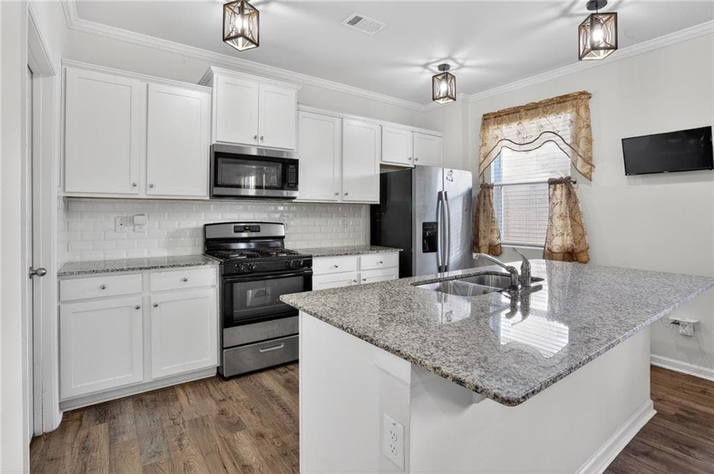 3 bedroom, 3 bathroom, 2,200 sq ft single family residence for sale at 930 Sly Fox Run, Fairburn, GA 30213 — photo 8