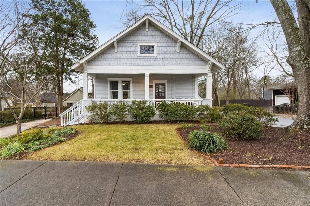 2 bedroom, 2 bathroom, 1,372 sq ft single family residence sold at 2053 Oakview Road, Atlanta, GA 30317