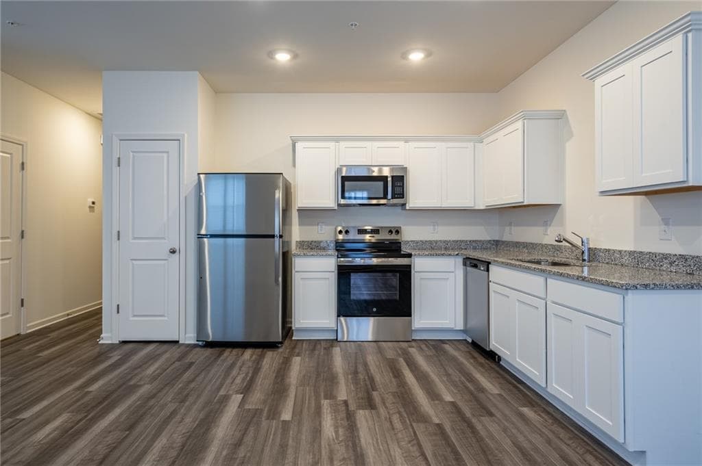 3 bedroom, 3 bathroom, 1,421 sq ft townhouse for rent at 2010 Ayla Drive, Douglasville, GA 30135 for $1,875 a month — photo 10