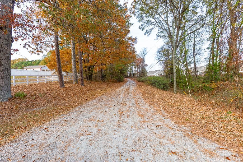 4 bedroom, 4 bathroom, 5,183 sq ft single family residence for sale at 525 Cooper Road, Loganville, GA 30052 — photo 3