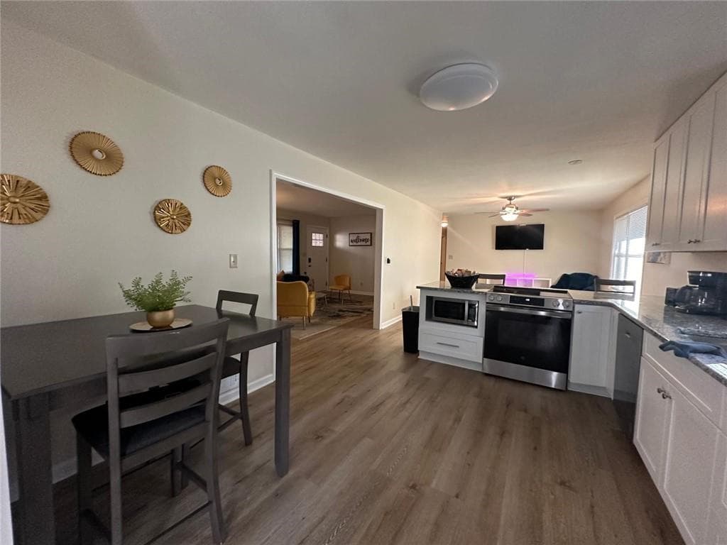 3 bedroom, 2 bathroom, 1,527 sq ft single family residence for rent at 6702 Songwood Drive, Austell, GA 30168 for $3,000 a month — photo 3