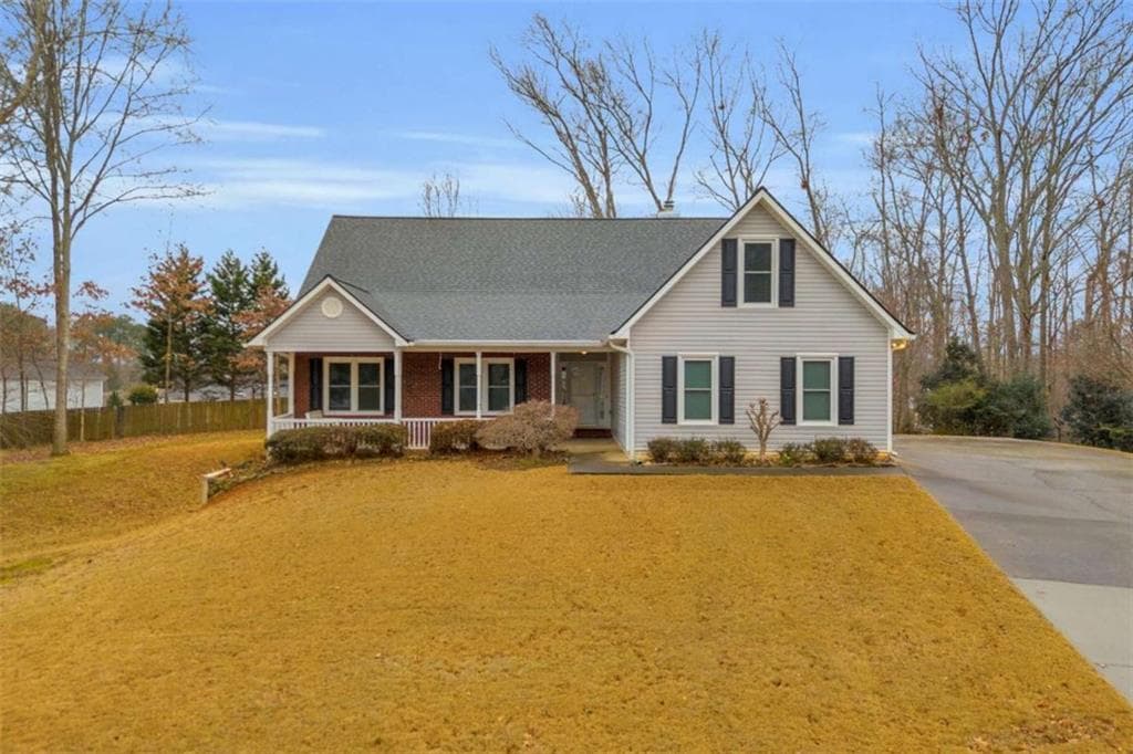 4 bedroom, 3 bathroom, 2,154 sq ft single family residence sold at 450 Charlyne Way, Dacula, GA 30019