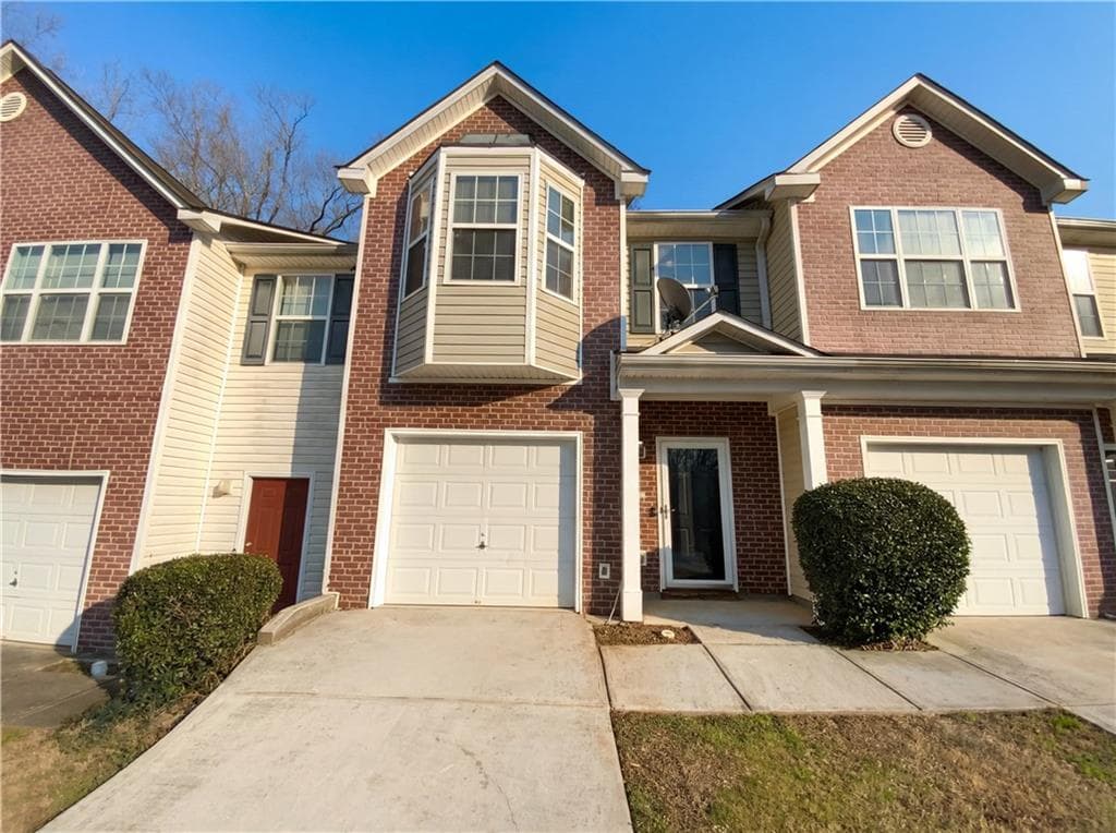 3 bedroom, 3 bathroom, 1,536 sq ft townhouse for sale at 8506 Kaden Drive, Jonesboro, GA 30238