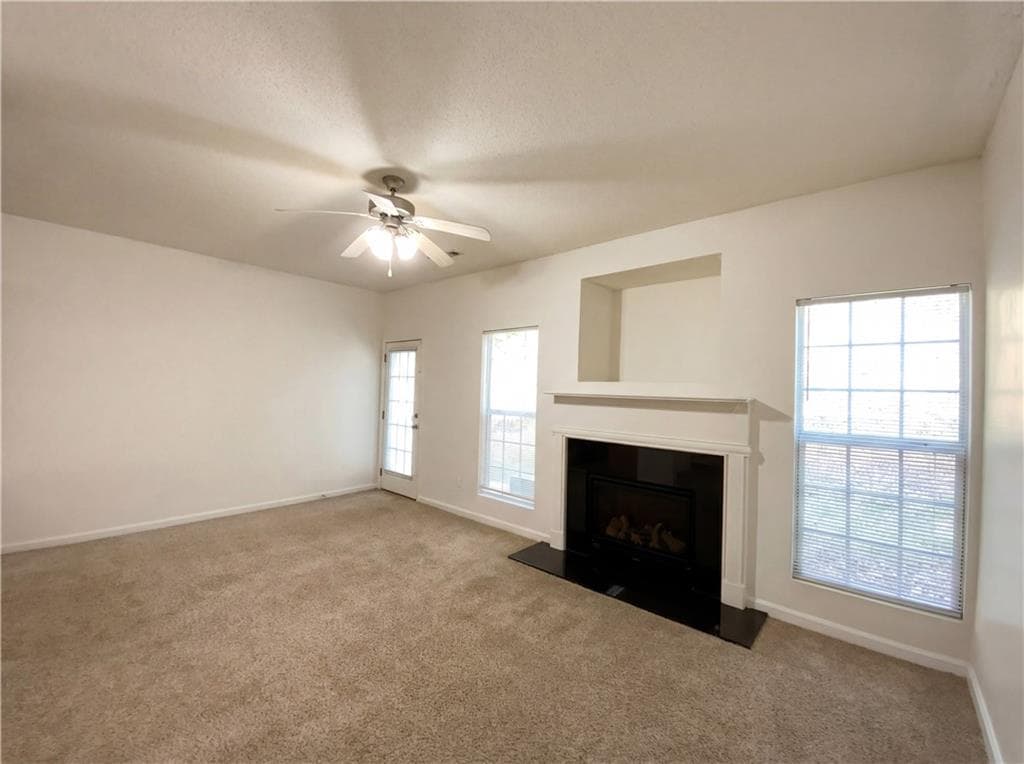 3 bedroom, 3 bathroom, 1,536 sq ft townhouse for sale at 8506 Kaden Drive, Jonesboro, GA 30238 — photo 3