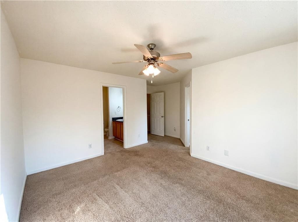 3 bedroom, 3 bathroom, 1,536 sq ft townhouse for sale at 8506 Kaden Drive, Jonesboro, GA 30238 — photo 5