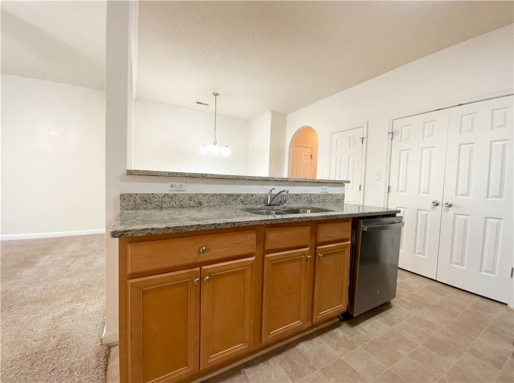 3 bedroom, 3 bathroom, 1,536 sq ft townhouse for sale at 8506 Kaden Drive, Jonesboro, GA 30238 — photo 7
