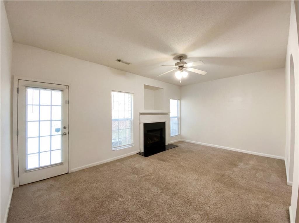 3 bedroom, 3 bathroom, 1,536 sq ft townhouse for sale at 8506 Kaden Drive, Jonesboro, GA 30238 — photo 9