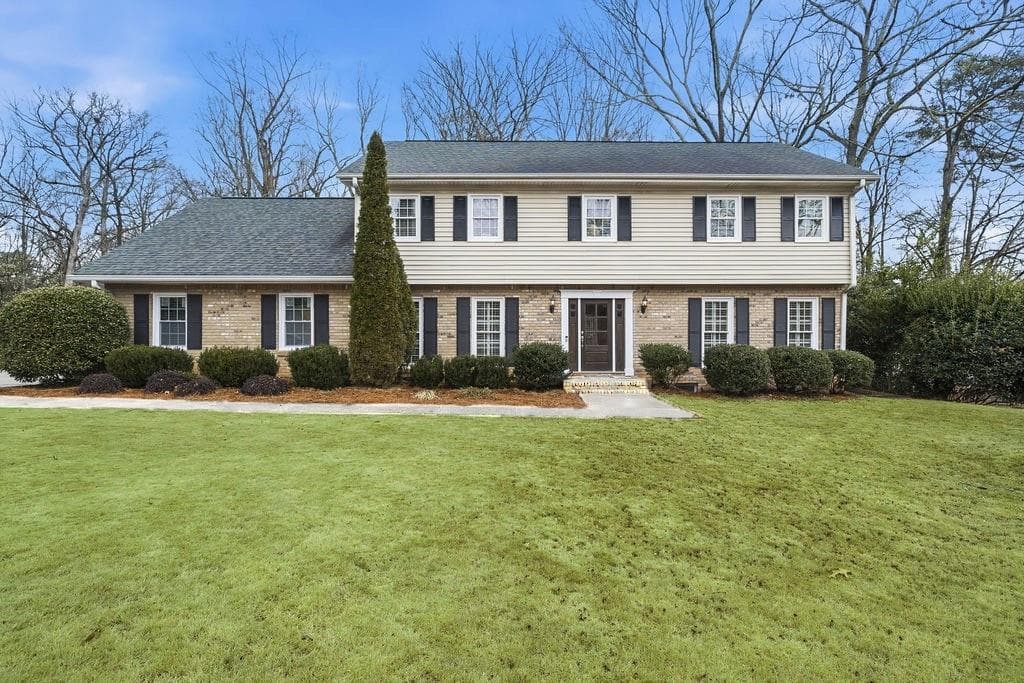 5147 Meadowlake Drive, Dunwoody, GA 30338 — most recent listing photo