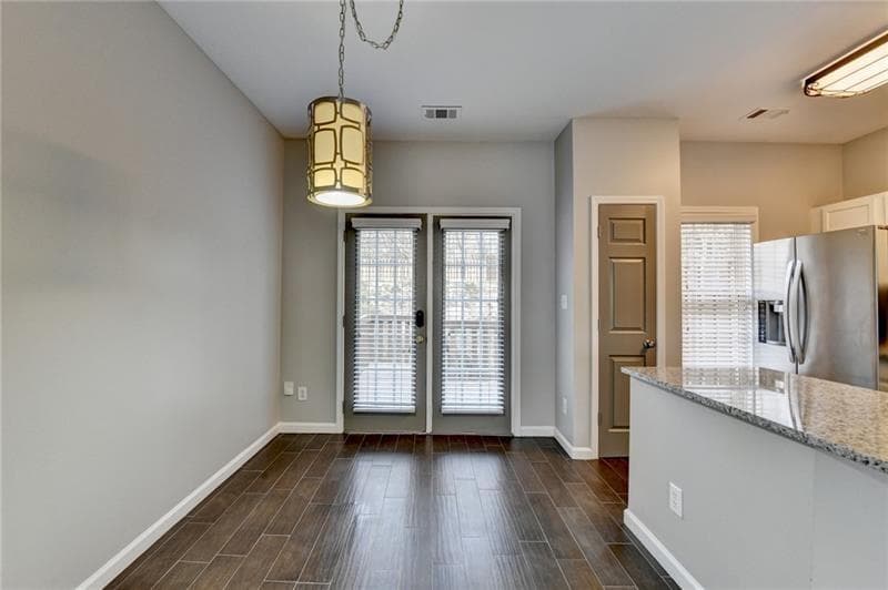 3 bedroom, 4 bathroom, 1,681 sq ft townhouse for sale at 5987 Turfway Park Court, Sugar Hill, GA 30518 — photo 4
