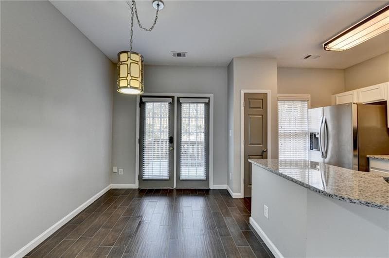 3 bedroom, 4 bathroom, 1,681 sq ft townhouse for sale at 5987 Turfway Park Court, Sugar Hill, GA 30518 — photo 5