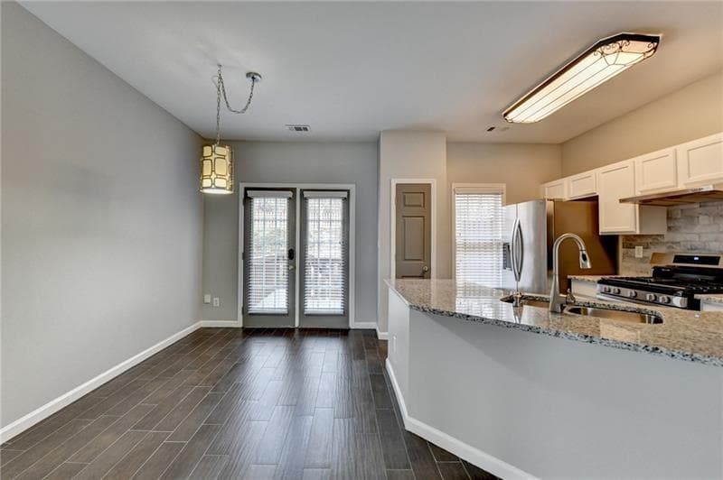 3 bedroom, 4 bathroom, 1,681 sq ft townhouse for sale at 5987 Turfway Park Court, Sugar Hill, GA 30518 — photo 6