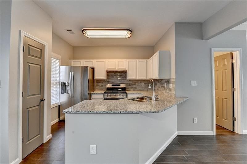3 bedroom, 4 bathroom, 1,681 sq ft townhouse for sale at 5987 Turfway Park Court, Sugar Hill, GA 30518 — photo 8