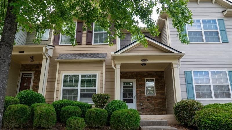 2476 Suwanee Pointe Drive, Lawrenceville, GA 30043 — most recent listing photo
