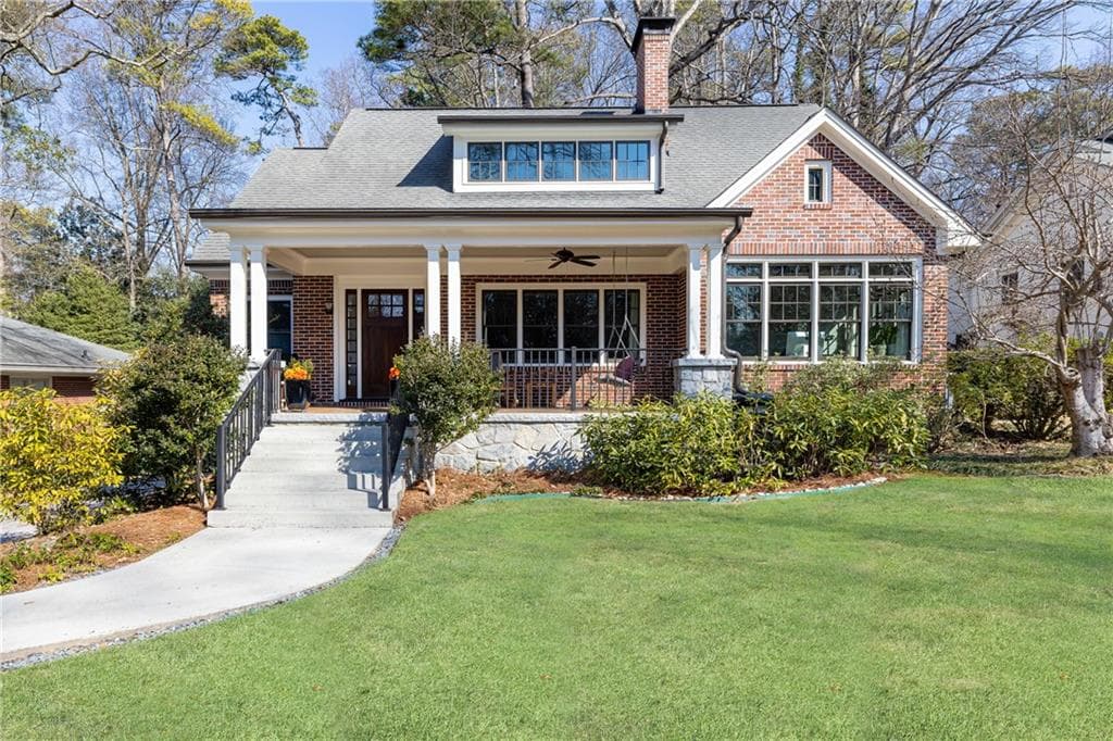 4 bedroom, 3 bathroom, 2,700 sq ft single family residence sold at 2653 Sharondale Circle, Atlanta, GA 30305