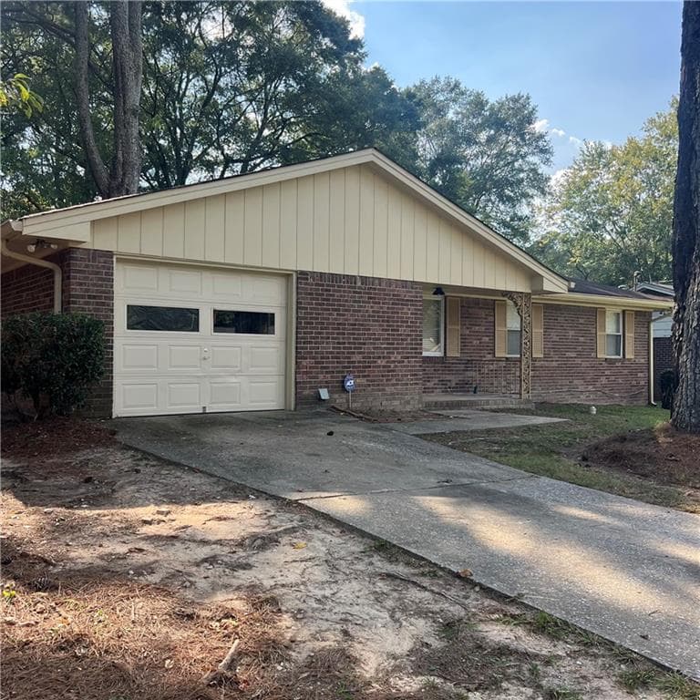 3 bedroom, 2 bathroom, 1,337 sq ft single family residence for sale at 6435 Connell Road, Atlanta, GA 30349 — photo 4