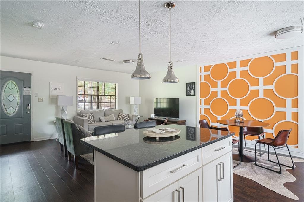4 bedroom, 3 bathroom, 1,720 sq ft single family residence for rent at 942 Cadencia Way, Lilburn, GA 30047 for $2,300 a month — photo 5
