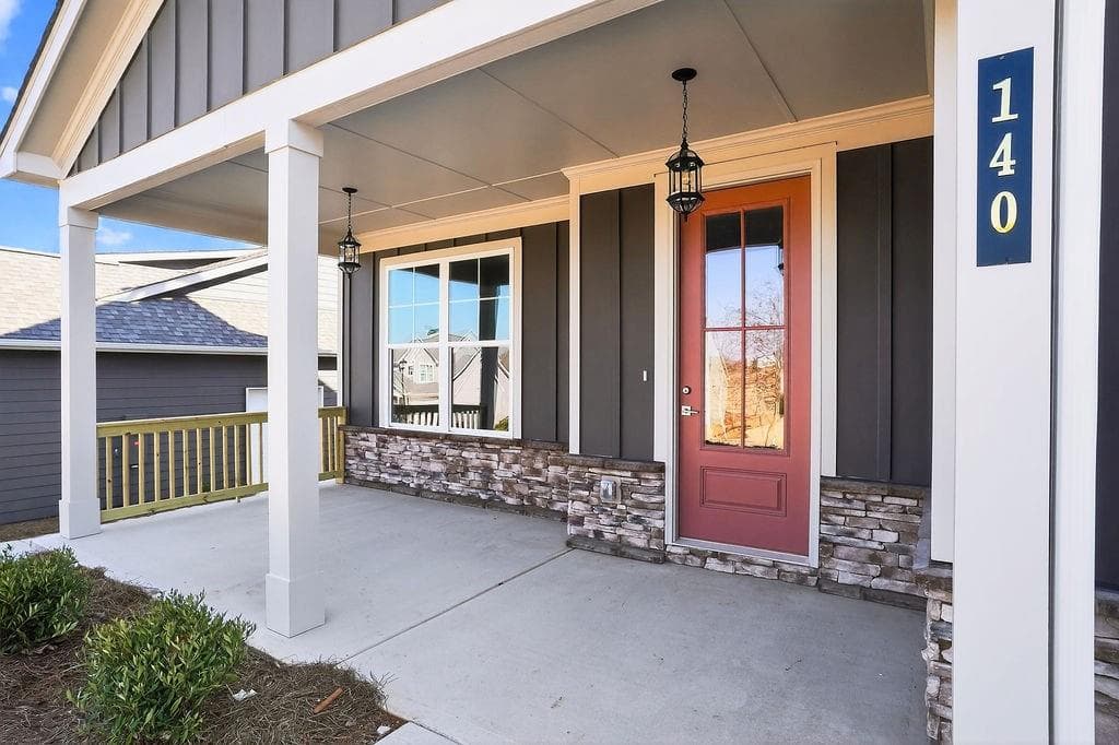 5 bedroom, 4 bathroom, 2,608 sq ft single family residence for sale at 140 Classic Overlook, Homer, GA 30547 — photo 4