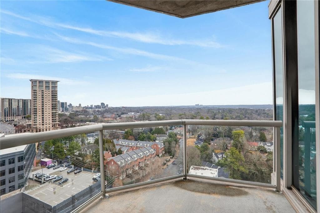 2 bedroom, 3 bathroom, 1,680 sq ft condominium for sale at 2795 Peachtree Road 1509, Atlanta, GA 30305 — photo 8