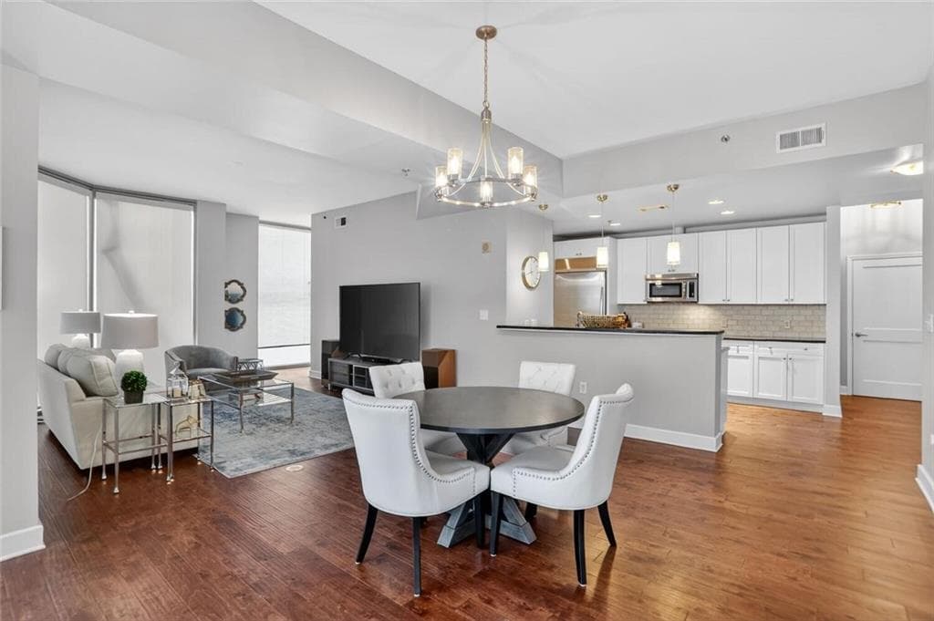 2 bedroom, 3 bathroom, 1,680 sq ft condominium for sale at 2795 Peachtree Road 1509, Atlanta, GA 30305