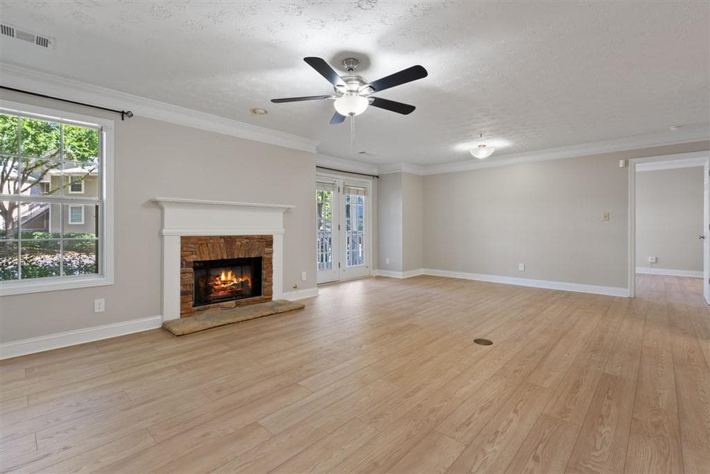 2 bedroom, 2 bathroom, 1,128 sq ft condominium for sale at 1364 Keys Crossing, Atlanta, GA 30319 — photo 2
