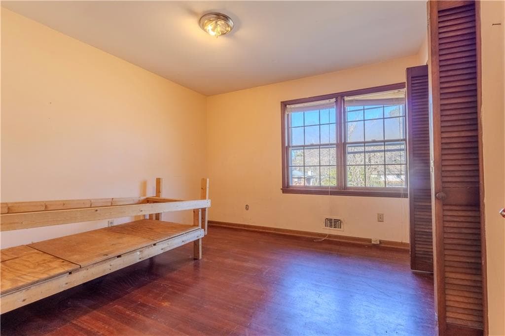 5 bedroom, 3 bathroom, 1,754 sq ft single family residence for sale at 6158 Tracy Valley Drive, Norcross, GA 30093 — photo 10