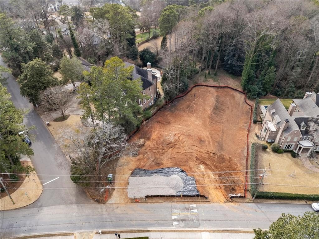6 bedroom, 8 bathroom, 11,100 sq ft single family residence under contract at 4670 Dudley Lane, Atlanta, GA 30327 — photo 6