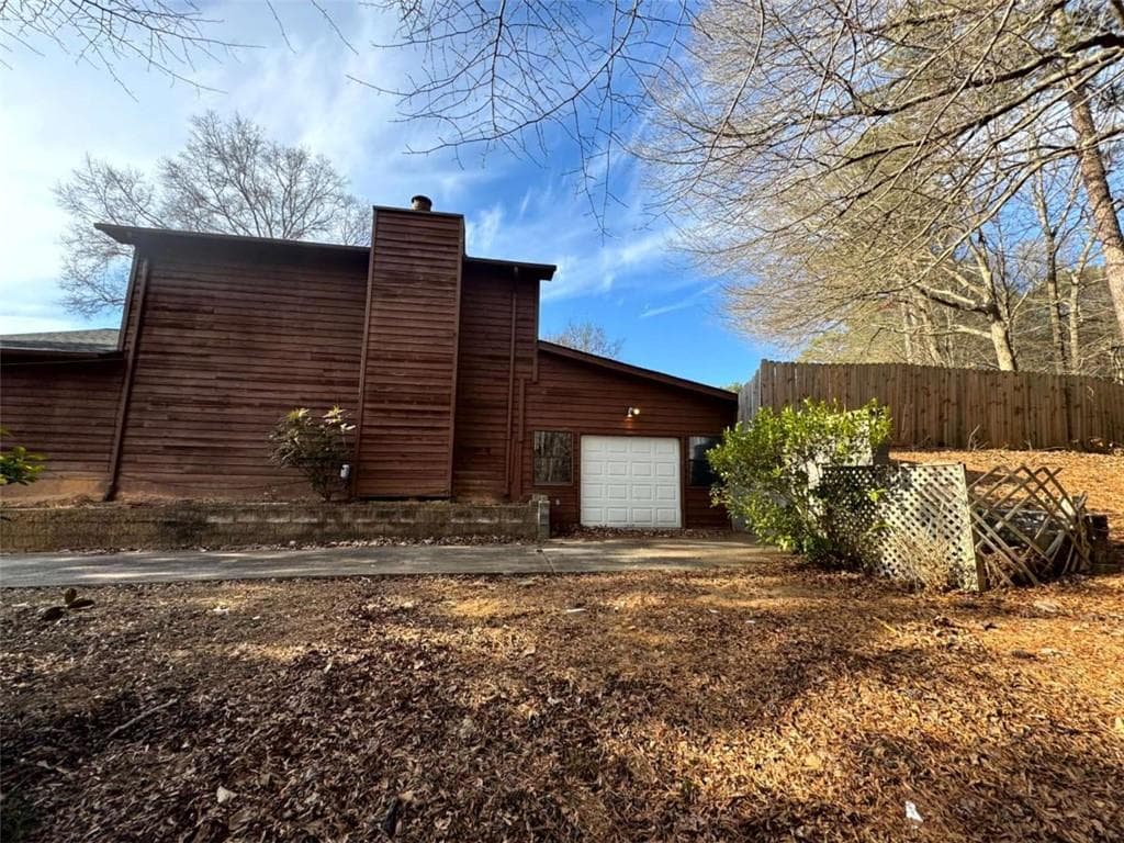 3 bedroom, 2 bathroom, 1,638 sq ft single family residence under contract at 8678 Glenwoods Drive, Riverdale, GA 30274 — photo 4