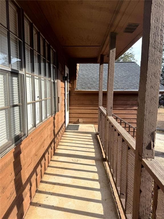 3 bedroom, 2 bathroom, 1,638 sq ft single family residence under contract at 8678 Glenwoods Drive, Riverdale, GA 30274 — photo 6