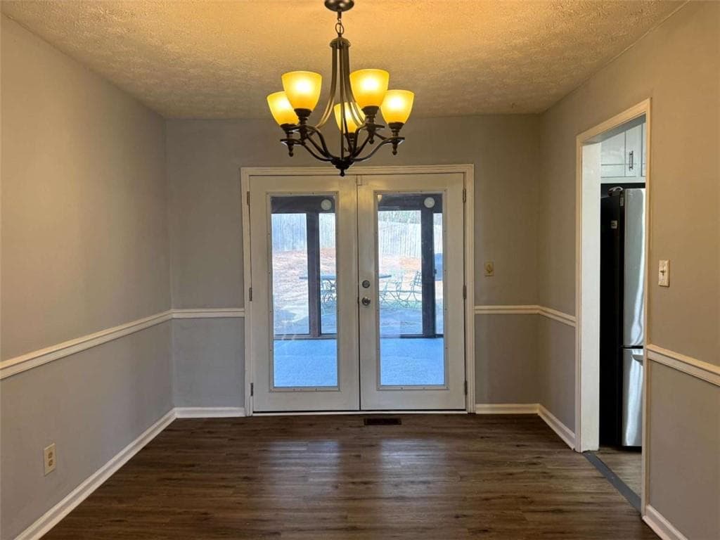 3 bedroom, 2 bathroom, 1,638 sq ft single family residence under contract at 8678 Glenwoods Drive, Riverdale, GA 30274 — photo 8