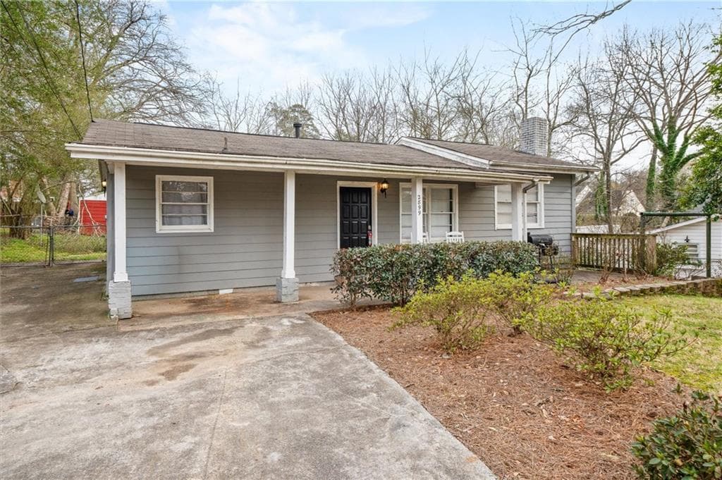 2899 Hall Drive, Smyrna, GA 30082 — most recent listing photo