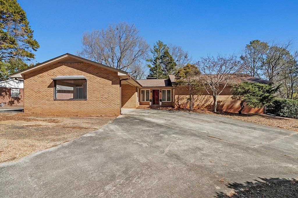 649 Laura Drive, Griffin, GA 30224 — most recent listing photo