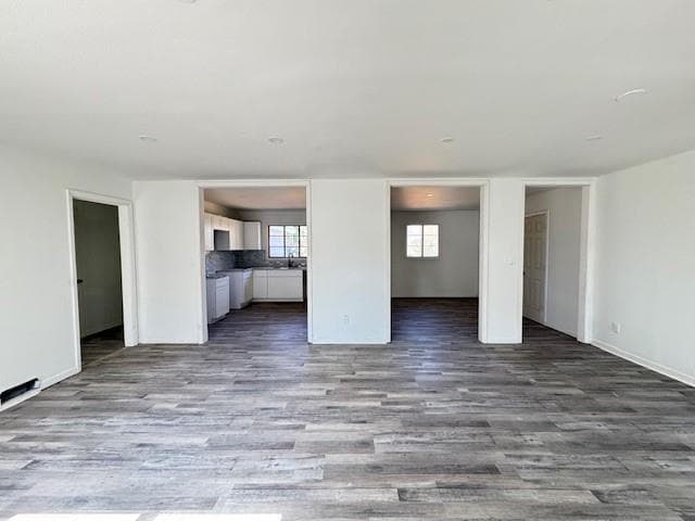 3 bedroom, 3 bathroom, 1,346 sq ft single family residence for sale at 441 Lynnhaven Drive, Atlanta, GA 30310 — photo 5