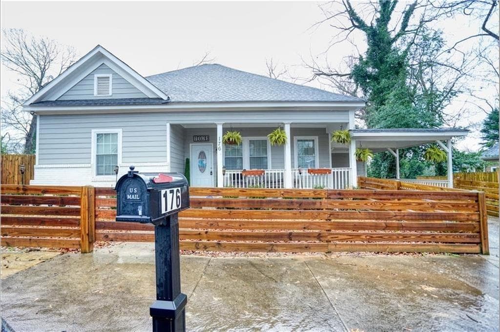 3 bedroom, 2 bathroom, 1,423 sq ft single family residence for rent at 176 Racine Street, Atlanta, GA 30314 for $2,499 a month — photo 1 of 15