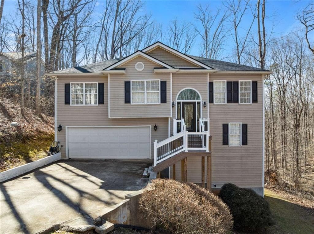 5082 Peach Mountain Circle