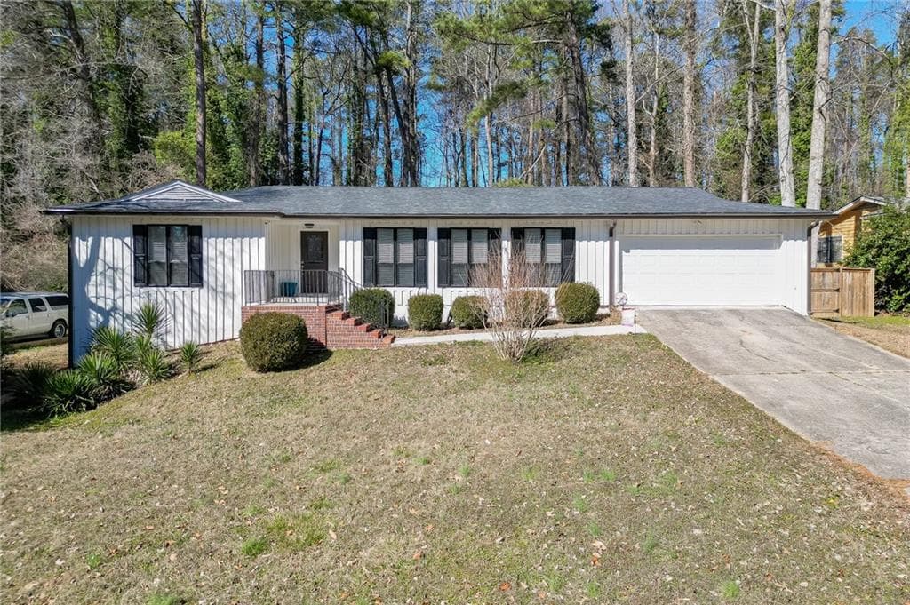 5360 Fieldgreen Drive, Stone Mountain, GA 30088 — most recent listing photo