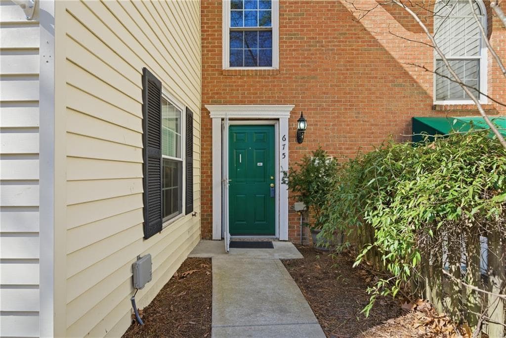 2 bedroom, 3 bathroom, 1,522 sq ft townhouse sold at 675 Coventry Township Lane, Marietta, GA 30062