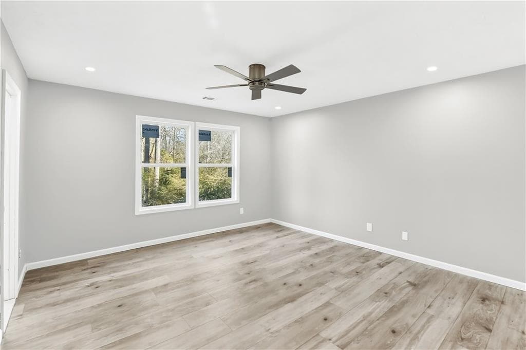 3 bedroom, 3 bathroom, 1,460 sq ft single family residence under contract at 4900 Bayside Court, Stone Mountain, GA 30088 — photo 8