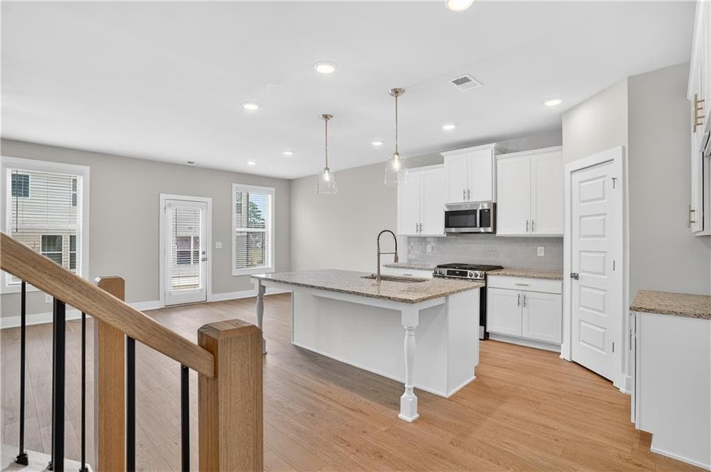5 bedroom, 3 bathroom, 2,676 sq ft single family residence for sale at 609 Villa Rica Springs-Lot 40, Villa Rica, GA 30180 — photo 8