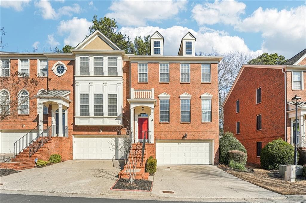 3 bedroom, 4 bathroom, 2,208 sq ft townhouse sold at 2467 Bridlewood Drive 7, Atlanta, GA 30339
