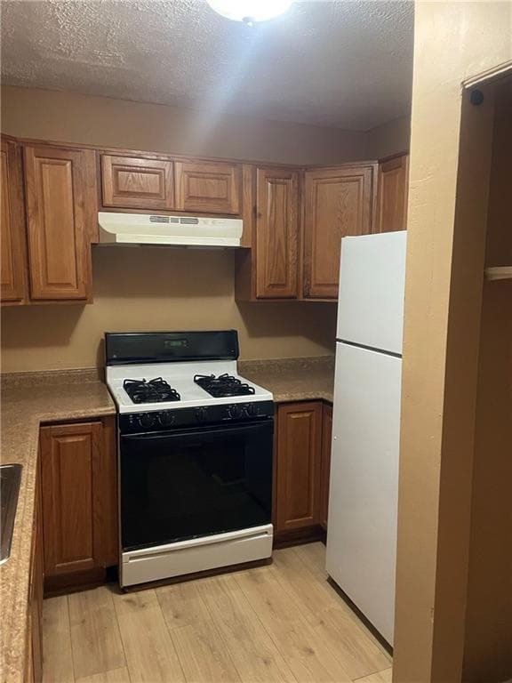 2 bedroom, 2 bathroom, 1,080 sq ft townhouse for sale at 6938 Oakhill Circle, Austell, GA 30168 — photo 3