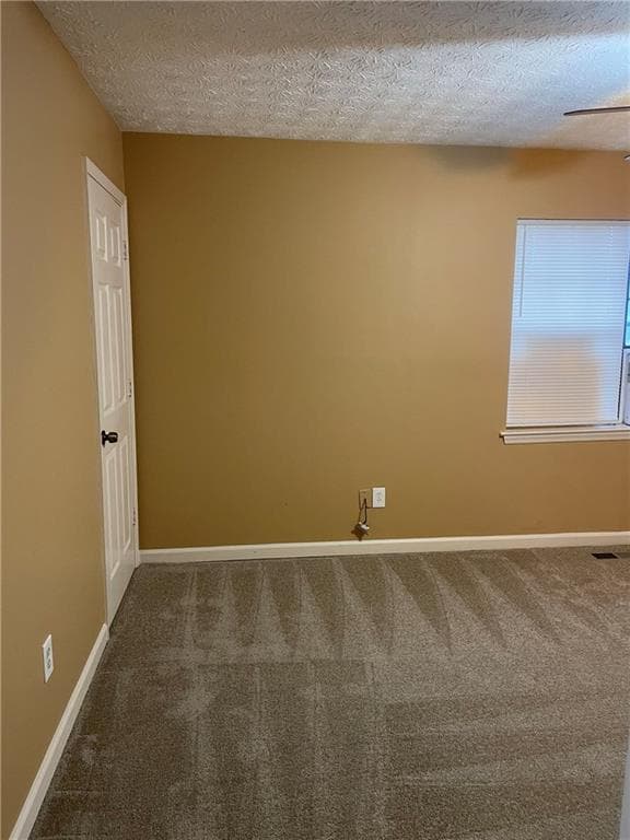 2 bedroom, 2 bathroom, 1,080 sq ft townhouse for sale at 6938 Oakhill Circle, Austell, GA 30168 — photo 5